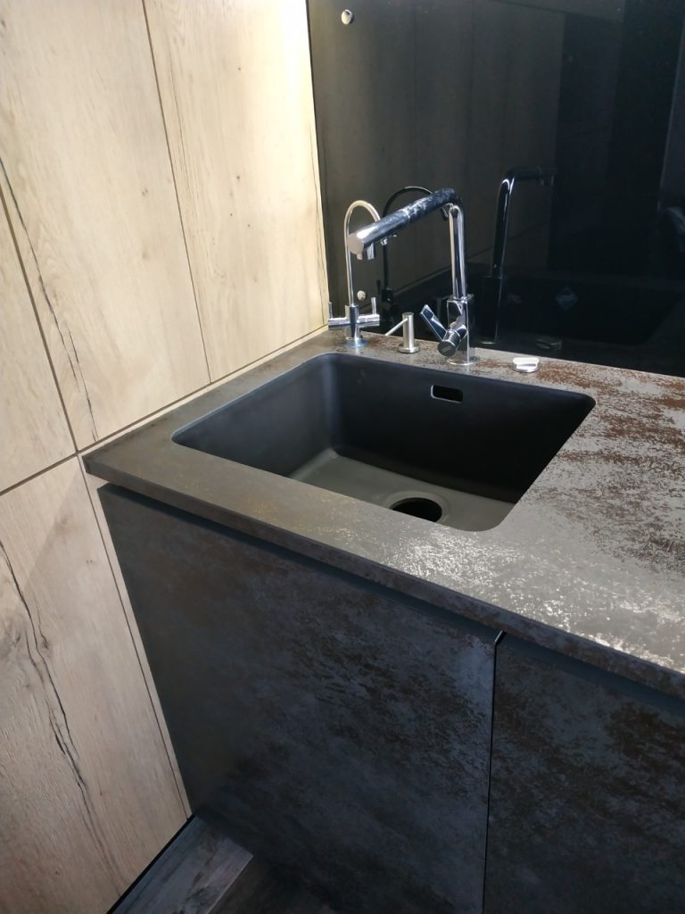 Столешница из керамогранита Laminam.